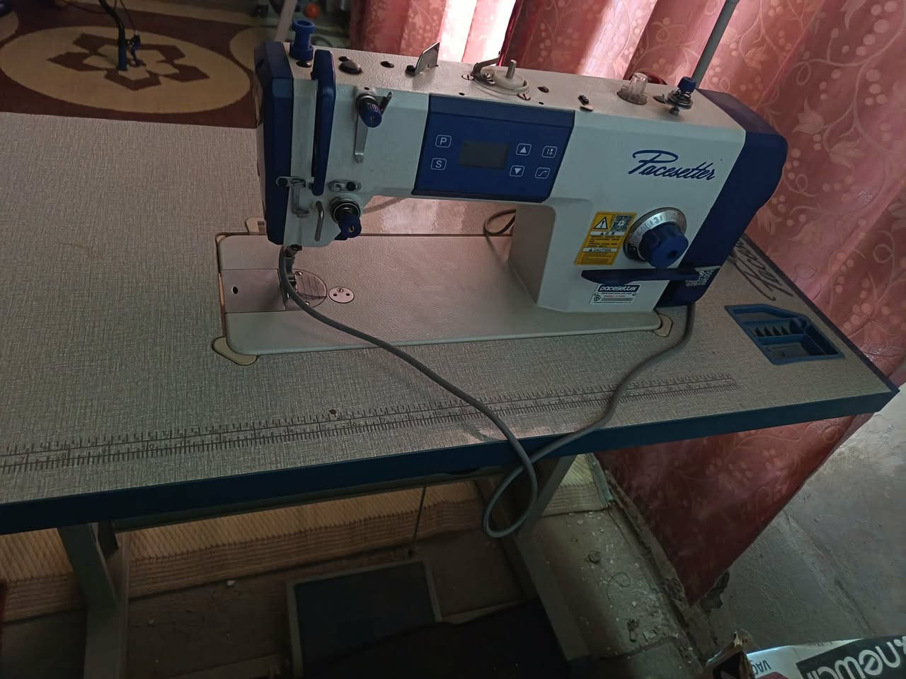 المكينه الجديده ب٢٥٠ قفله 
والمكينه القديمه نهايتها ب٥٥ قفله
والمرؤحه يرادلها فقط بطاريات سعرها بب٢٥ 
والميز بلازمه ب٤٠ 
والجربايه الحلقه الي تربط الجربايه طاكه لازم تلحم ٣٥نهايته
المبرده شغاله وجروخ بيها ب٦٠ الشراي فقط يراسلني
والغساله شغاله مابيها اي ضرر السعر ٧٠ 
العنوان ديوانيه فلكة العلماء شارع الوكفه


**إذا كنت صاحب هذا الإعلان وتريد حذفه لأي سبب، رجاءا أرسل رسالة إلى الدعم الفني**