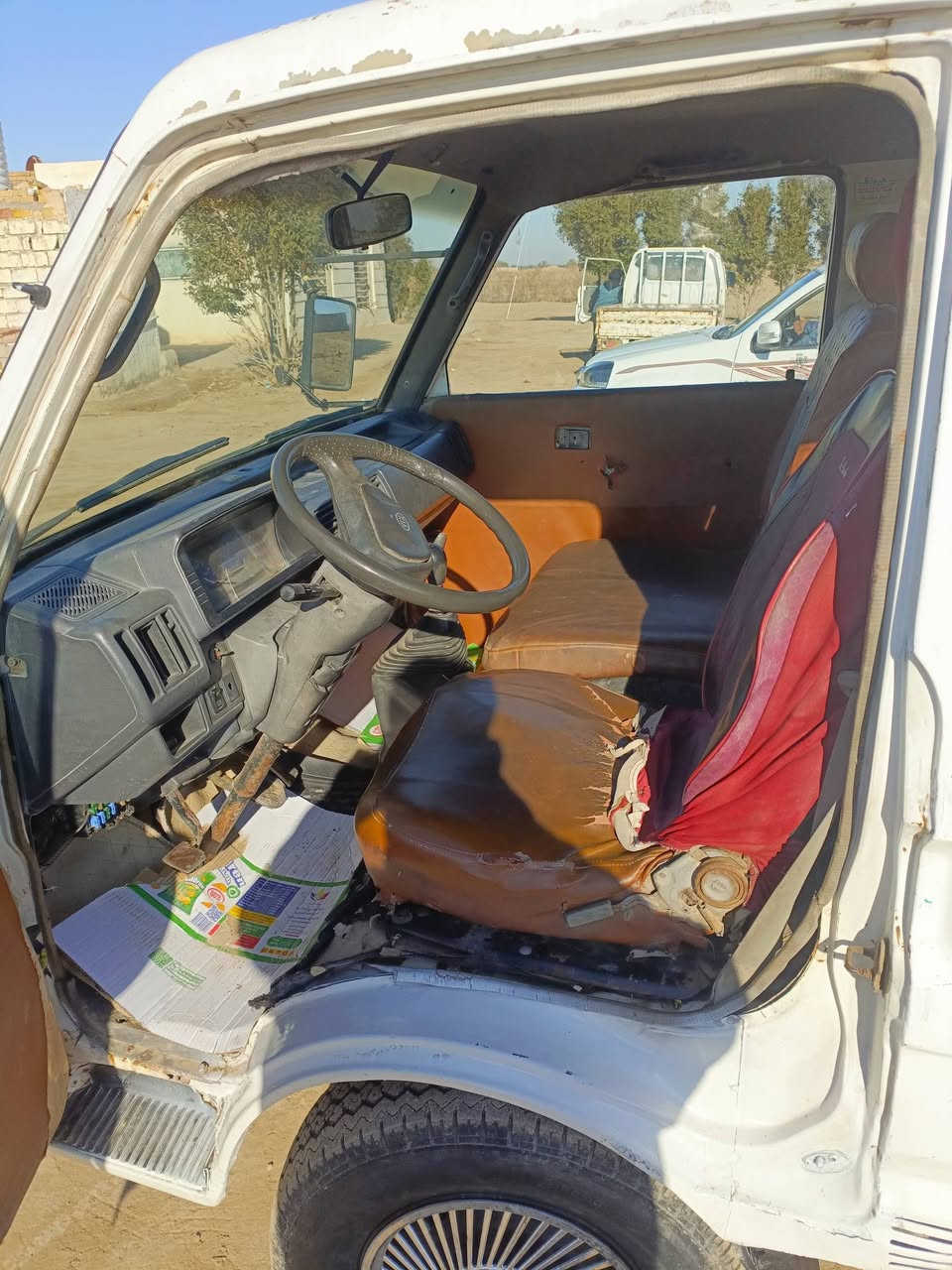 سلام عليكم سياره بنكو للبيع موديل 97سنويه لل27 تحويل مباشر سياره كفاله السعر 53وبيه مجال قليل الشراب باقي التفاصيل للاتصال ***********
