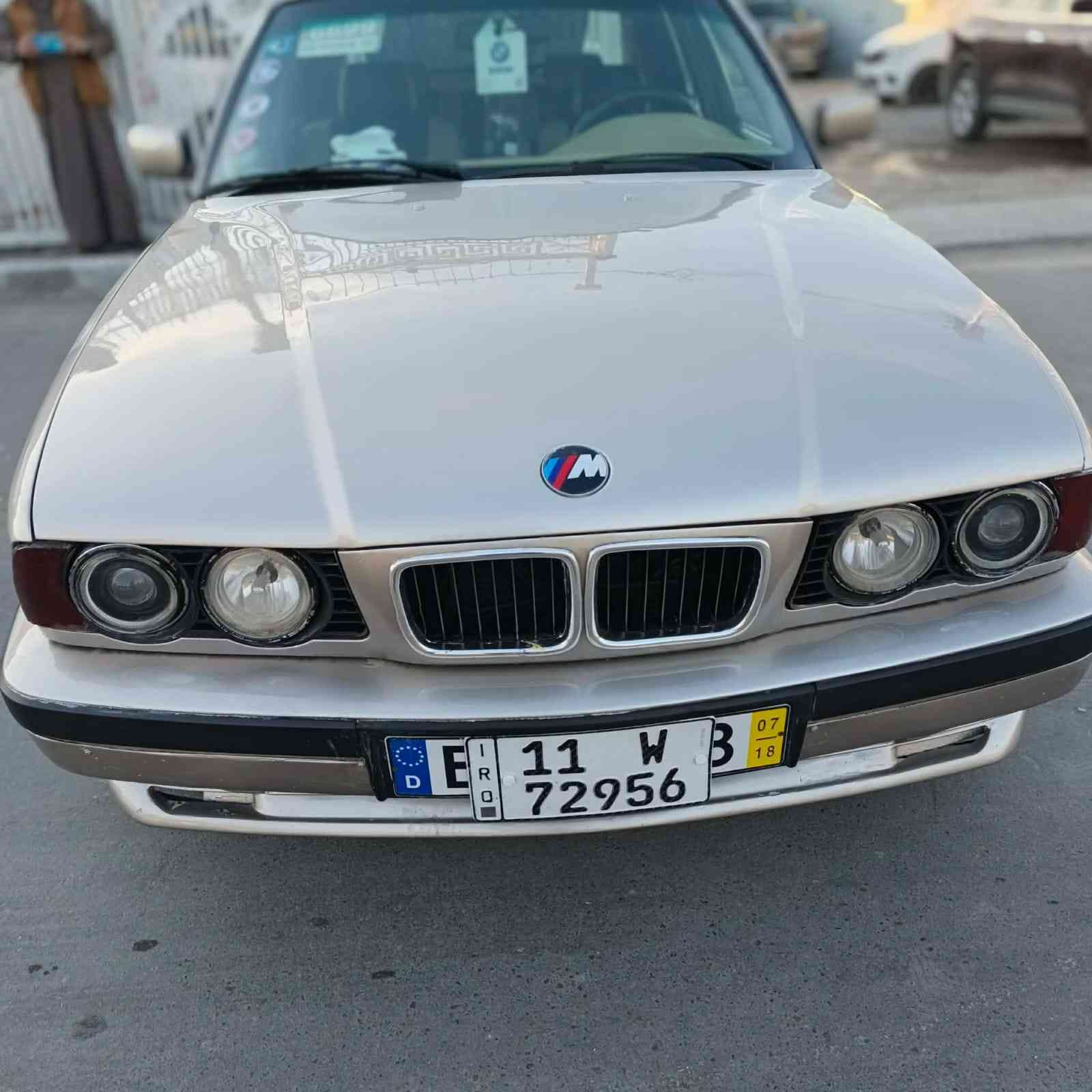 سلام عليكم .للبيع BMW.موديل1991 .حجم 525 اصل . مسكر فانوس سنويه 2030. مصبوغه جماليه .مواصفاتها معروفه فول .    مكينه وكير وحداديه وكهرباىيات كله بشرط بيها شلعه ومعدل خير من الله
تايرات جدد سعر  ٦٧$ رقم  *********** غير  متواجد  على الفيسبوك
