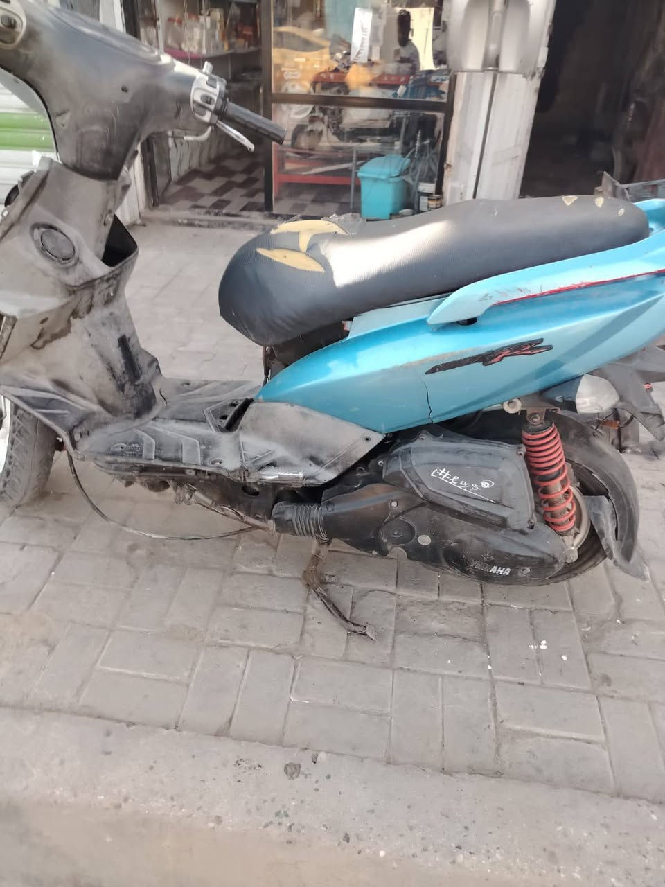 السلام عليكم درجه جي تي ار البيع السعر 350 وبيه مجال مكانه مدينه الصدر ***********

