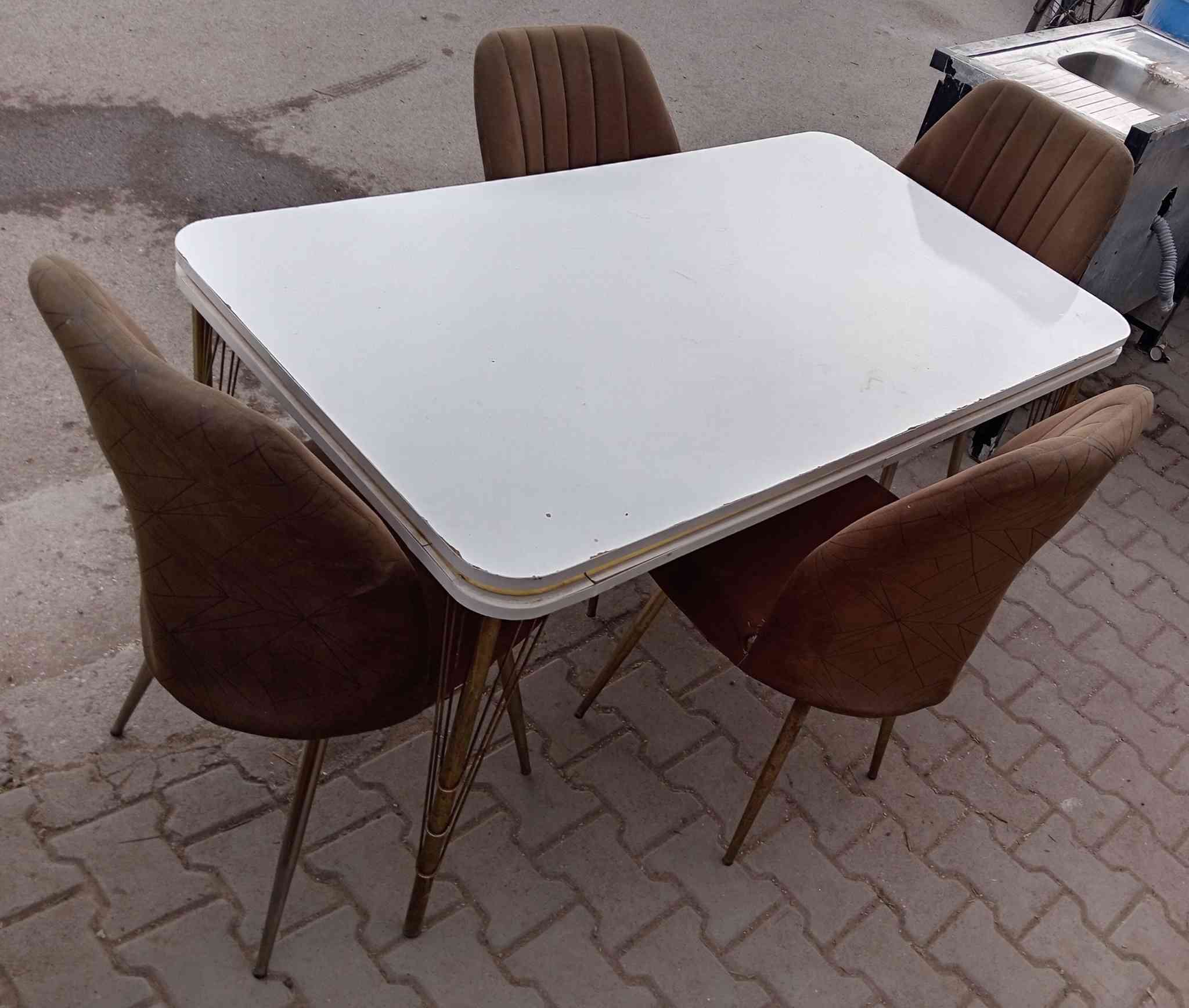 غراض للبيع
بغداد المحمودية 
المكان قرب مستوصف المحمودية مَقابل مستشفى الأسنان الصحي
ثاني محل 
***********
***********
