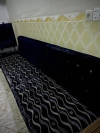 ديوان • قابل للتفاوض