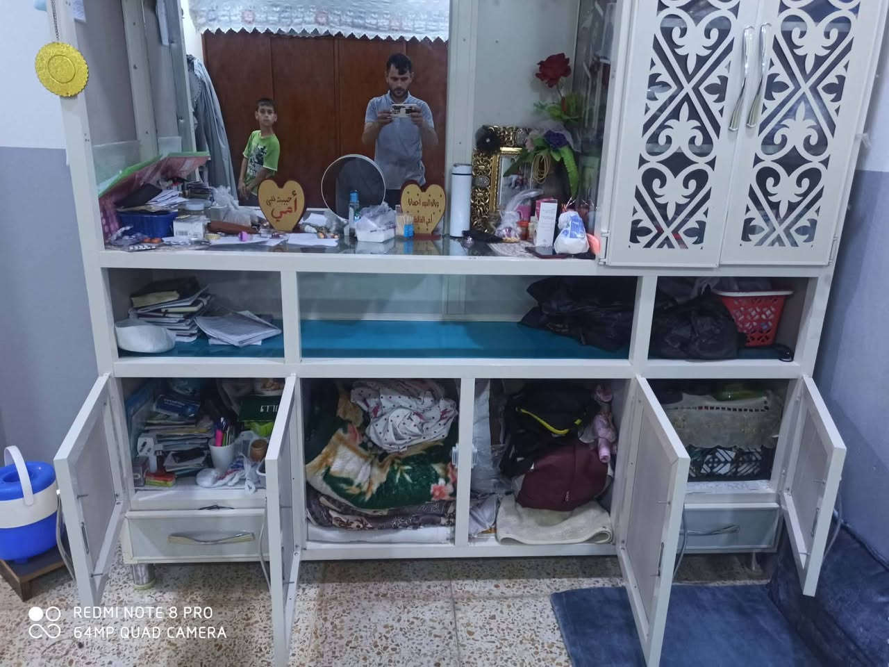 للبيع بوفيه شغل ثقيل نظافه 90% فول مترين 20 مكان موصل راشديه سعر 150 بي مجال رقم كورك *********** اسيا ***********
