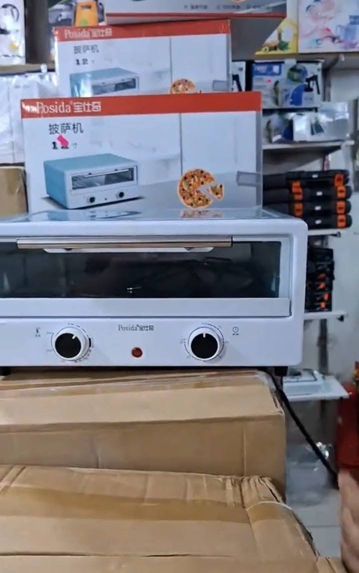 فرن كهربائي شوي خاص للسمك والبيتزا والاشياء الخفيفة برجر وغيرها
درجة حرارة قوية من  100ْcالى 200ْc
مؤقت 60 دقيقة
تجي ويا صينية بيتزا و شبكة شوي
يتوفر خدمة توصيل لكل المحافظات


**إذا كنت صاحب هذا الإعلان وتريد حذفه لأي سبب، رجاءا أرسل رسالة إلى الدعم الفني**