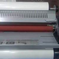 يتوفر جهاز سلفنة بحال ممتازة شغال بس بي رولة ضرر باللاستيكة  كما موضح ...