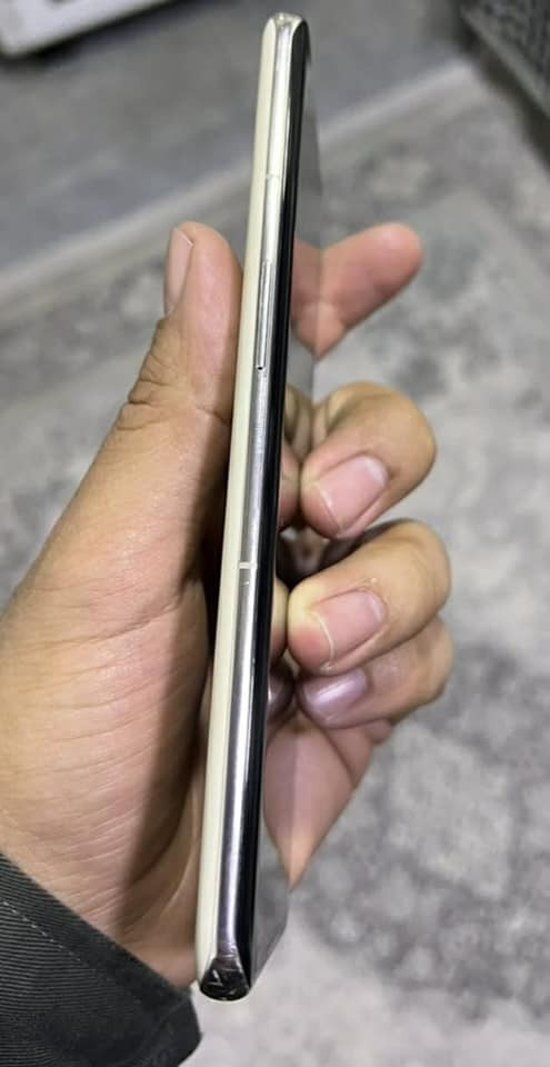 OnePlus 11 5G.  

Ram 16+16 

rom  512 GB

Gpu  . snapdragon 8 gen 2 

battery 5000 

charge. 100w
 
شوێن : تەق تەق 
 گەیاندن نیە 
بەس کەڤەر و  شاحینەی لەگەڵە بۆ پۆبجی ١٢٠ فریم. کەمەک وردە شوختی هەیە لە ئیتاڕی . تەبحی تیک تۆکی هەیە بەحاڵ ئەی بینی كويسينجاك, أربيل


**إذا كنت صاحب هذا الإعلان وتريد حذفه لأي سبب، رجاءا أرسل رسالة إلى الدعم الفني**