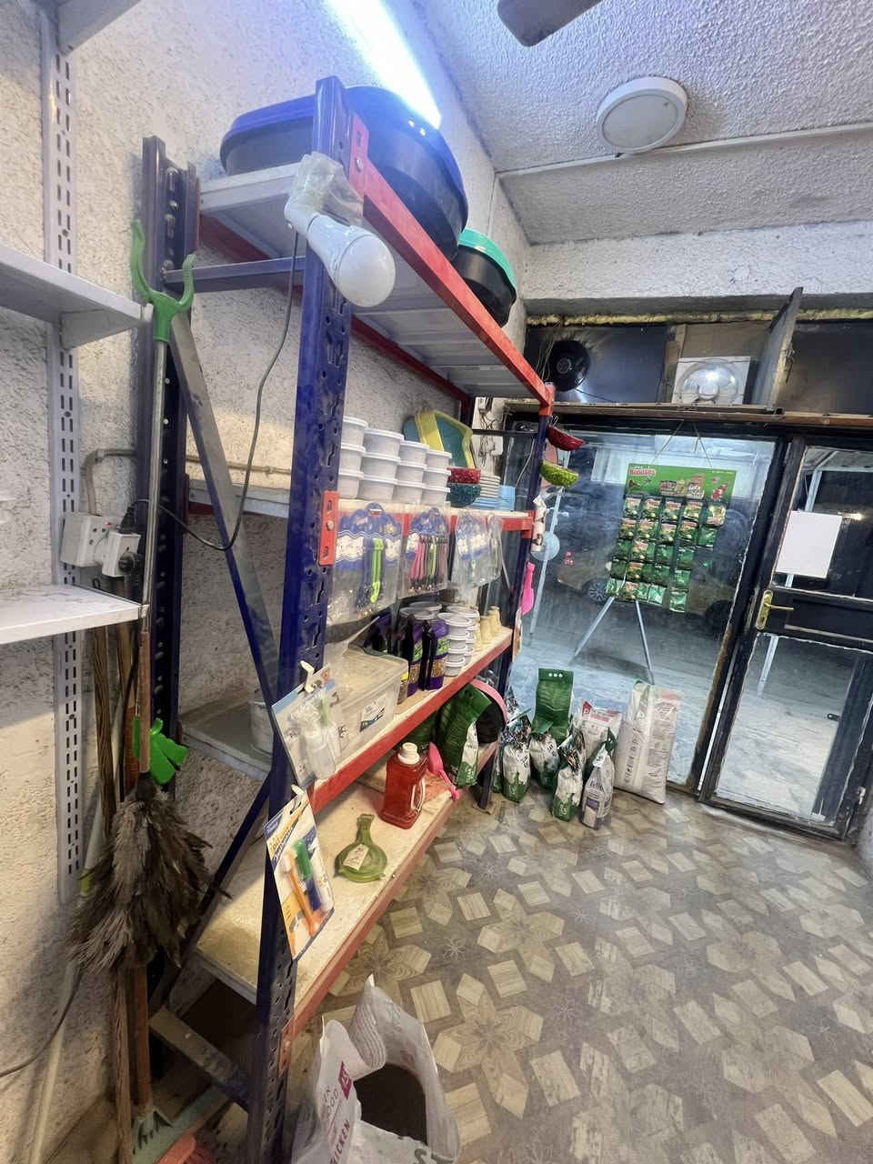 ✨ افتتاح جديد ومميز في منطقتكم! ✨
يسرّنا أن نعلن عن افتتاح معرض الامزون لبيع كافة مستلزمات الكلاب والقطط 🐶🐱، حيث نوفر لكم كل ما يحتاجه حيوانكم الأليف من:

🔹 طعام عالي الجودة
🔹 سناكات ومكافآت لذيذة
🔹 رمل القطط
🔹 مستلزمات العناية المختلفة

📍 الموقع: بغداد – سبع بكار
مجاور محل الإنترنت الخاص بنا، مقابل منتزه الهبدي.

🚚 التوصيل مجاني داخل منطقة سبع بكار.

نرحب بزيارتكم ونسعد بخدمتكم، فالعناية بحيواناتكم الأليفة تبدأ من هنا.
معرض الامزون – كل ما يحتاجه حيوانك الأليف في مكان واحد


**إذا كنت صاحب هذا الإعلان وتريد حذفه لأي سبب، رجاءا أرسل رسالة إلى الدعم الفني**