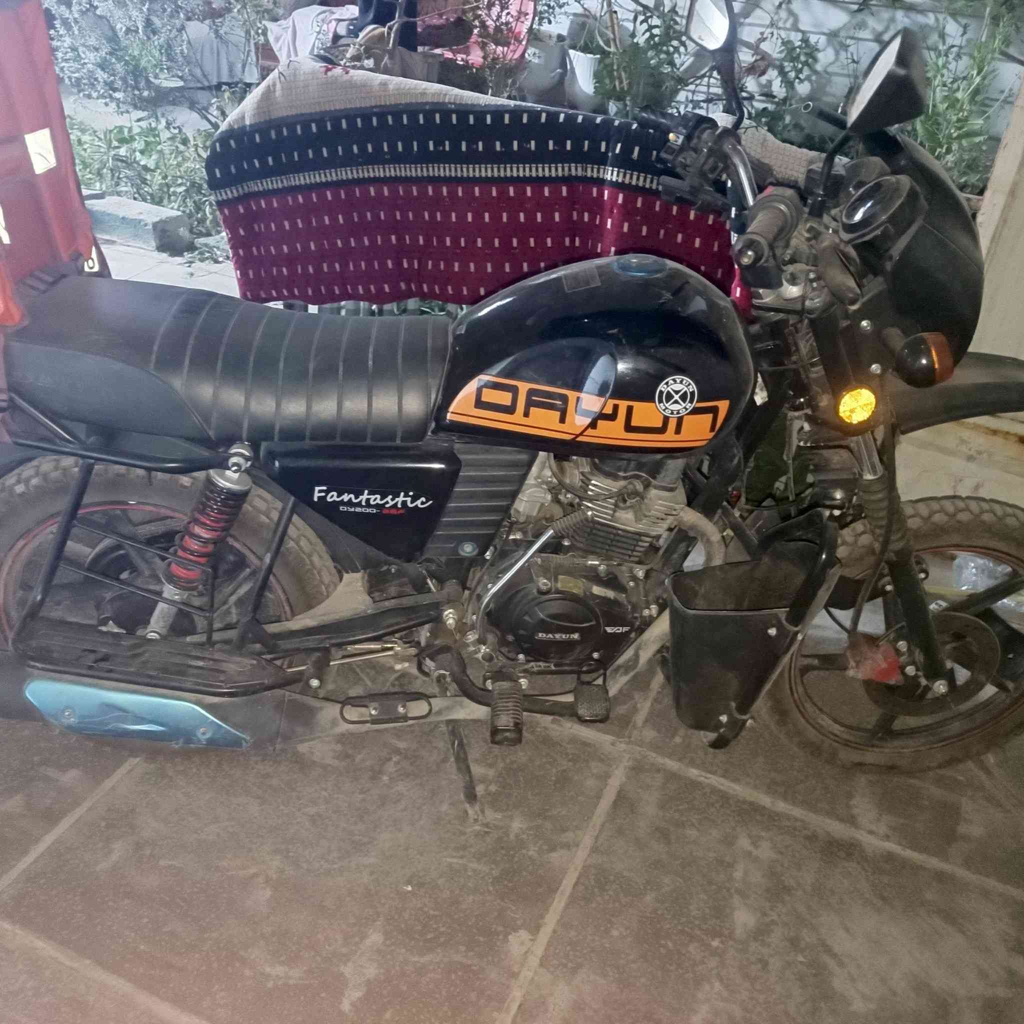 ديوان للبيع موديل 25 مماشيه
سعر 2600 ‏‪

‏‪***********‬‏
