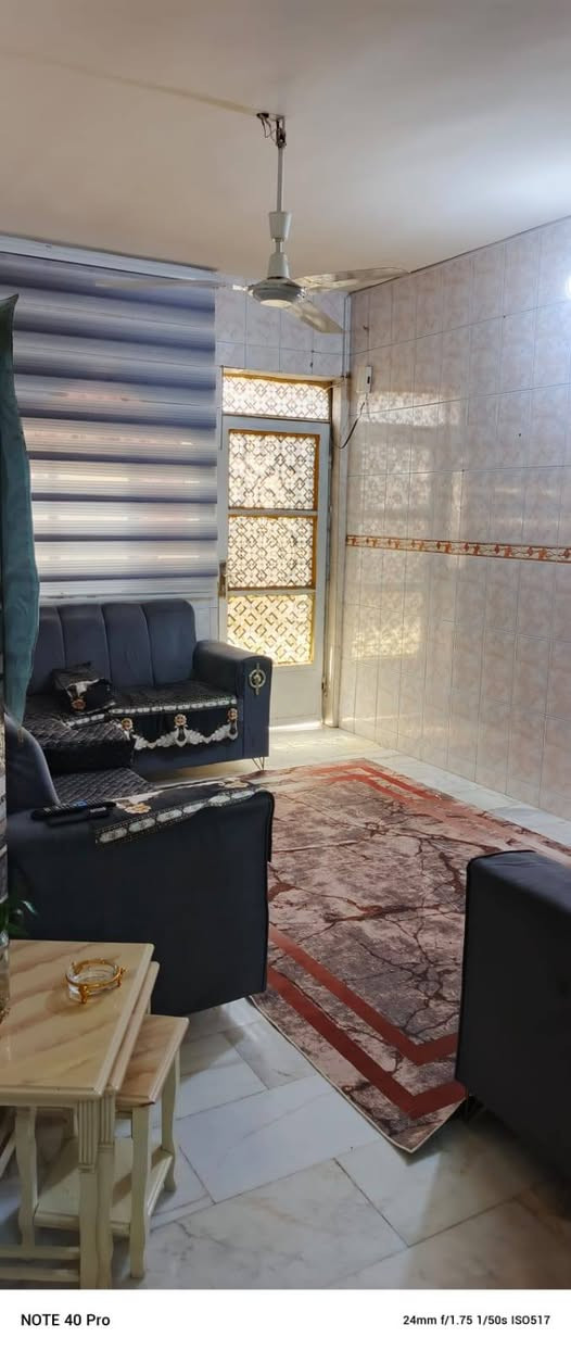 دار للبيع الشعله ام نجم 
المساحة:150 متر
طابقين صاله و مطبخ و حمام و غرفة نوم 
طابق الثاني ثلاث غرف نوم و حمام
للأستفسار: ***********
