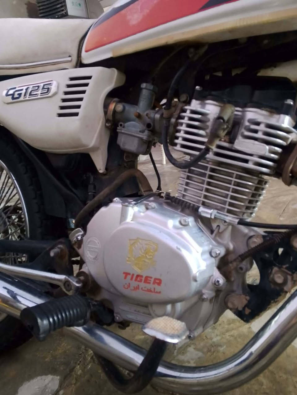 سلام عليكم  دراجه للبيع تايكر كلك كلك كلك مكفوله من صرقه و العشاير الدراجه كهرابياتها كلها شغاله السعر 200 و بيها مجال للشراي مو شراي لا دك ***********
