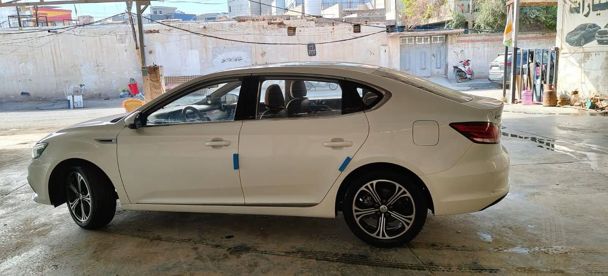 السلام عليكم mg ام جي موديل 2021 رقم سليمانيه الجديد حجم المحرك 2000 تيربو سياره مكفوله عدا الدوسه بس صبغ مثل مموضح بلصورا سونارها
مواصفاتها فول لمتدد  ويل كب 
ماشيه 50الف السياره جديده ونظافتها  خير من الله مابيها اي نقص عنوان السياره ديالى بعقوبه السعر ❗️ 120 ورقه بيها مجال بسيط الاتصال عل رقم ***********
