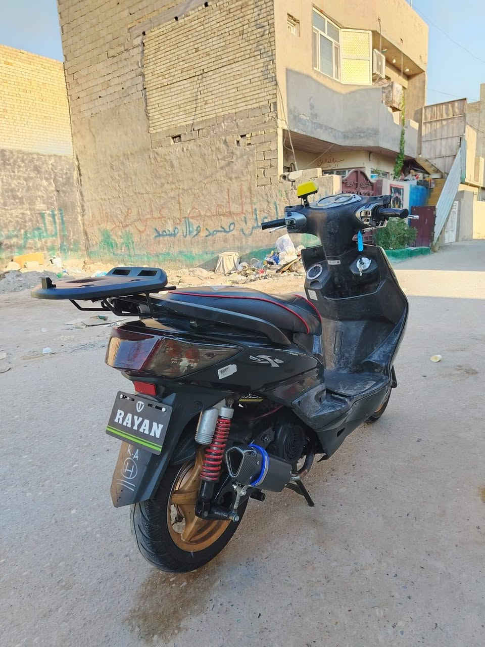 سلام وعليكم سكنس فحل للبيع الدراجه نضيفه مثل ماموضح بل صور  الدراجه شغاله نكره سلف وهندر بس الباتري تعبان رايدله تبديل  صالنصه رياضي كاربون فايبر الدراجه نضيفه مكينه غرسه السعر 650وبيهة مجال المكان بغداد البياع أو مراوس بجيتي ار رقم الهاتف ***********

