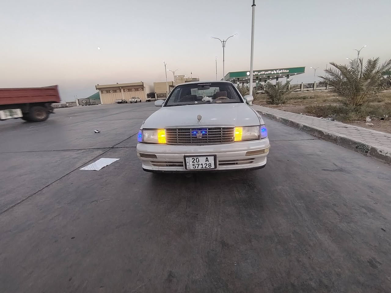 سلام سلام عليكم سياره بطه فصل موديل1994 رقم ديالى مشروع وطني  بسمي رقم نگليزي تحويل ثاني يوم كير ومكينه ثنين ونص  كهربايات شغاله كله مكفوله كص ونقل جثه حداديه حلوه تخم تاير شاشه  دواخل جديده  سياره خير من الله  السعر 40وبيه مجال مكان سياره ناصريه سيد دخيلل 
***********.    ***********
