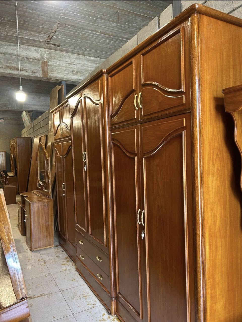 كنتور للبيع فصال ثقيل⭕️⭕️🔥
6باب صاج ملحق دنك شغل توصي فصال ثقيل مو تجاري ضهر الكنتور چمبر 
للاستفسار الاتصال على الارقام
اسيا 📞(***********)
كورك📞  (***********)
عنواننا 
الحدباء معرض ابو حسون قرب مرطبات البحرين❄️⭕️⭕️

مستعدون شراء الغرف الصاج المستعمله والكناتير 👍🏻
