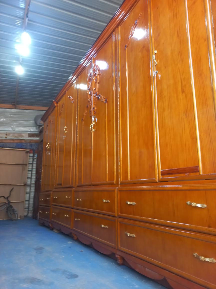 غرفه صاج عراقي تسكام شي راقي 
ضخمه كلش 
قياس كنتور ٤ متر ونص مع ملحق بابين
جديد باكيت زلخ مابيهه نظافه فول 
يوجد توصيل لجميع محافظات 
***********
شعدكم اثاث غرف اشتري السماوا, المثنى
