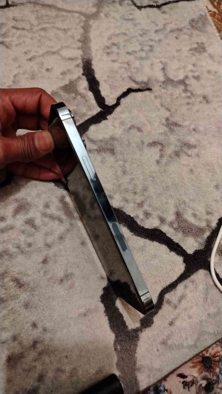 ايفون 13برو ماكس وتر بروف نضيف ما مفتوح ذاكرة 256 بطارية 82 امريكي السعر750بي مجال مكاني نجف كوفه شرع معمل وتساب *********** فقط 
رقمي التصال ***********
