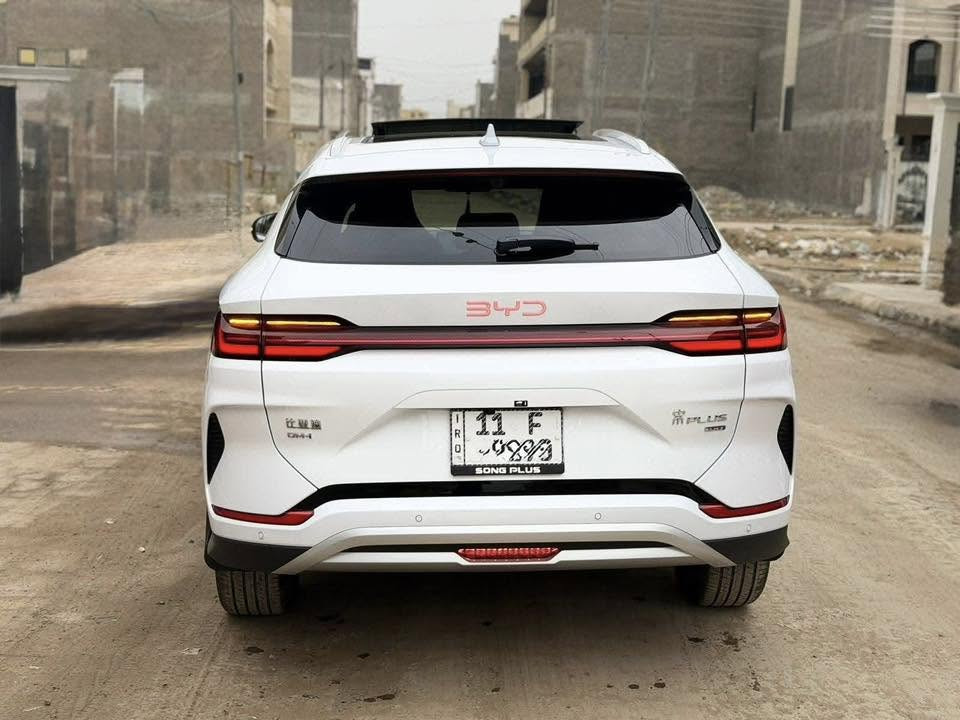 بي واي دي سونك بلاس موديل 2025
لون ابيض ماشيه 4000 فوول مواصفات 

مرقمه بغداد  

الموصفات 

13 كامره اناره محيطيه 

مري شفط بانورما

اوتو بارك سياقه ذاتيه 

ويل كب 19 6 ايرباك 

جلد لونين  محدثه وكامله 

برامج كامله ترحيب 

بطاريه 120 كيلومتر 

الغراض كله موجوده 

وبعد بيه مواصفات

مكان السيارة الكرخ

***********

سعرها 34 مليون بي مجال بسيط
