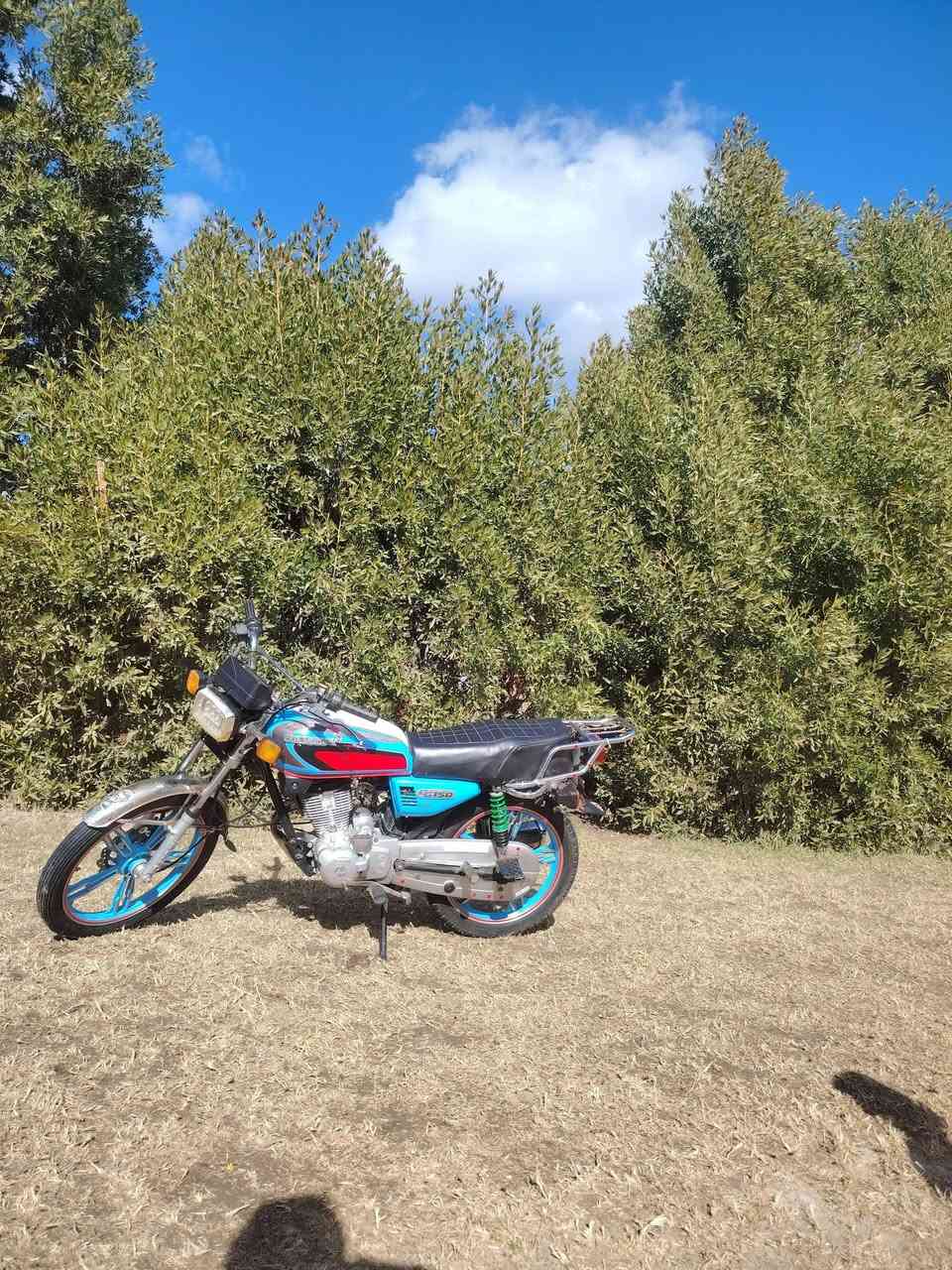 سلام عليكم اللبيع دراجه سفان مديل 21 اورق اصوليه او كامل 550 او بيها مجال شي قليل رقم الهاتف ***********
