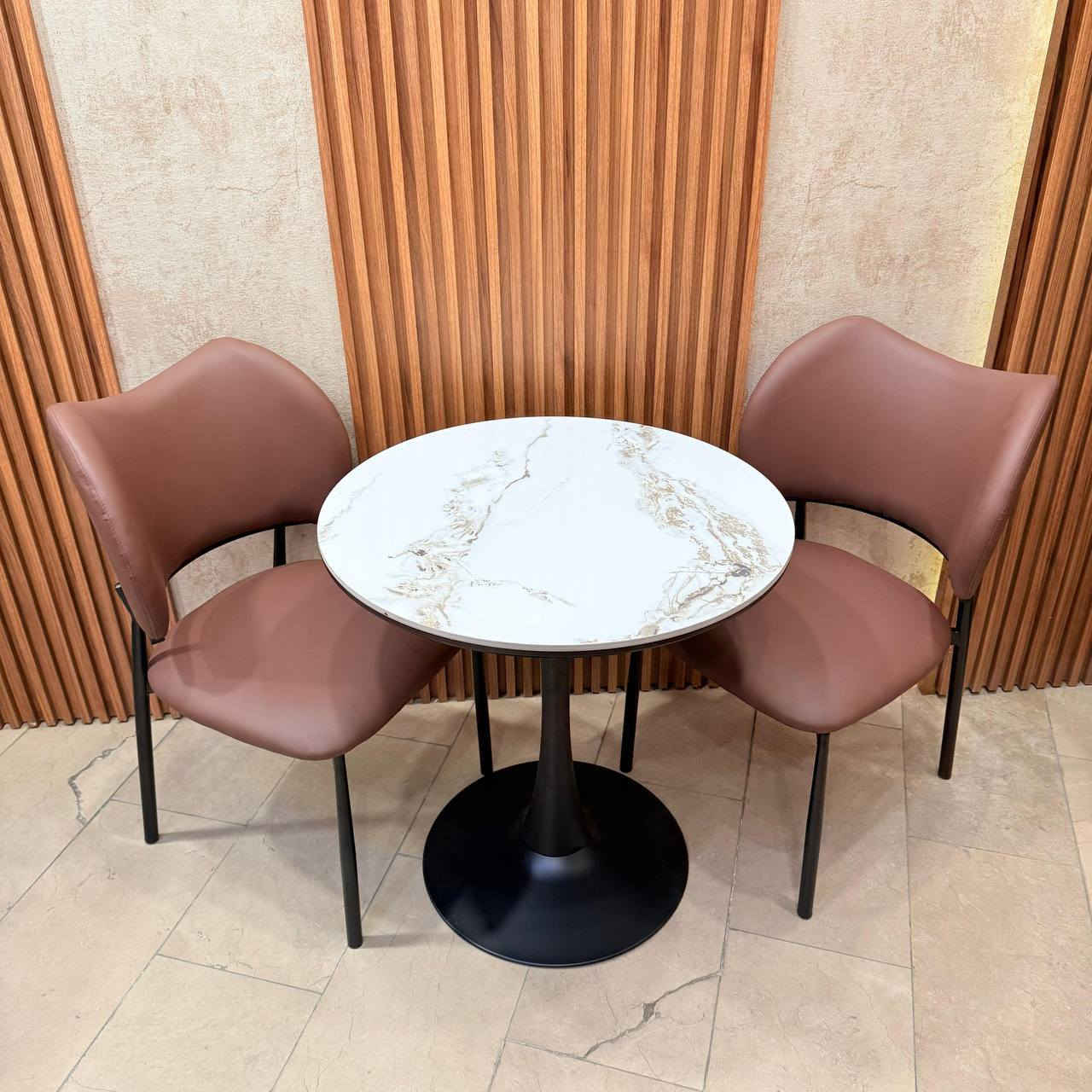 ميز طعام  
السطح مرمر طبيعي
الأرجل حديد صبغ حراري
الكراسي جلد
المنشأ تركي الأصلي

للاستفسار يرجى مراسلتنا على الصفحة الرئيسية 

توجد خدمه توصيل كافه محافظات العراق 🚚🚚


**إذا كنت صاحب هذا الإعلان وتريد حذفه لأي سبب، رجاءا أرسل رسالة إلى الدعم الفني**