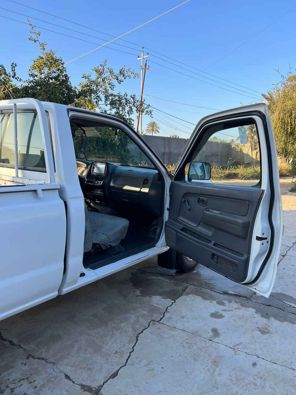 سياره نيسان تك قماره بلاديه كفاله عامه من الشركه ليدينه برغي مامفتوح بيه موديل 2002 رقم انكليزي بسمي تحويل شوكت متريد التواصل ع الخاص ***********
