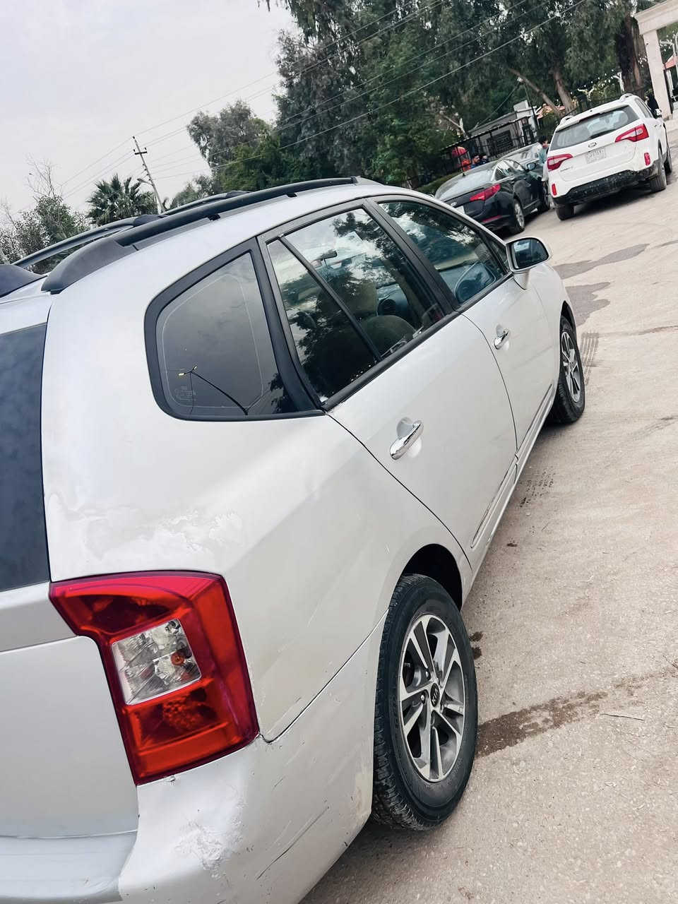 سياره كيه كارنز 2008 بصره مكينه 2000دوش محرك جديد حداده تبريد تدفئه جاهزه السياره السنويه الـ2029 قطعتين صبغ فقط باب وجاملغ امامي اثر جراد بني رامه والباقي مكفول شرط الفحص مكان السياره بصره_القرنه رقم الهاتف ***********
