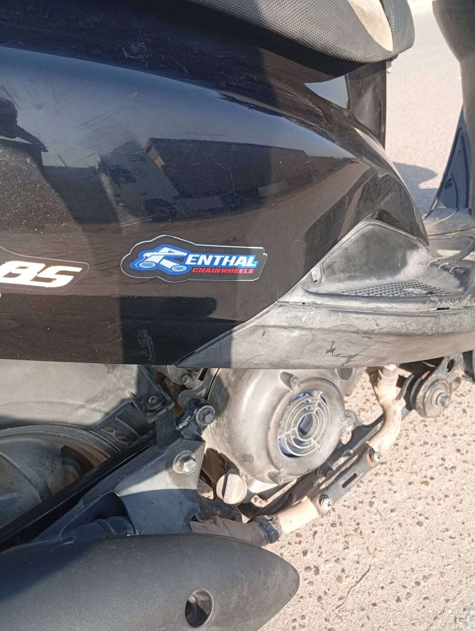 سلام عليكم بغبغا للبيع دراجه مكفوله كفاله عامه جيب فيتر وتعال سعر 900 وبيه مجال للشراي مكاني زعفرانيه نهايه اربع شوارع دراجه صاله 7اشهر من نازل اوراق موجوده 
رقم ***********
