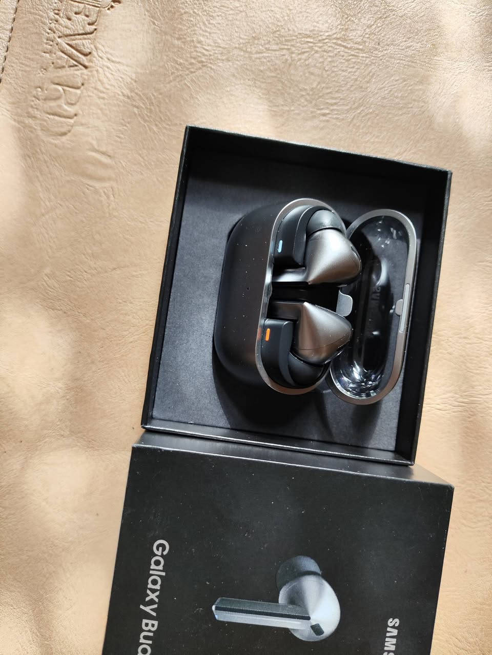 كلكسي بودز3 برو كاملة ملحقات
سعرة قفل 60 وي توصيل اول تم القطعة شرط كفالة


**إذا كنت صاحب هذا الإعلان وتريد حذفه لأي سبب، رجاءا أرسل رسالة إلى الدعم الفني**