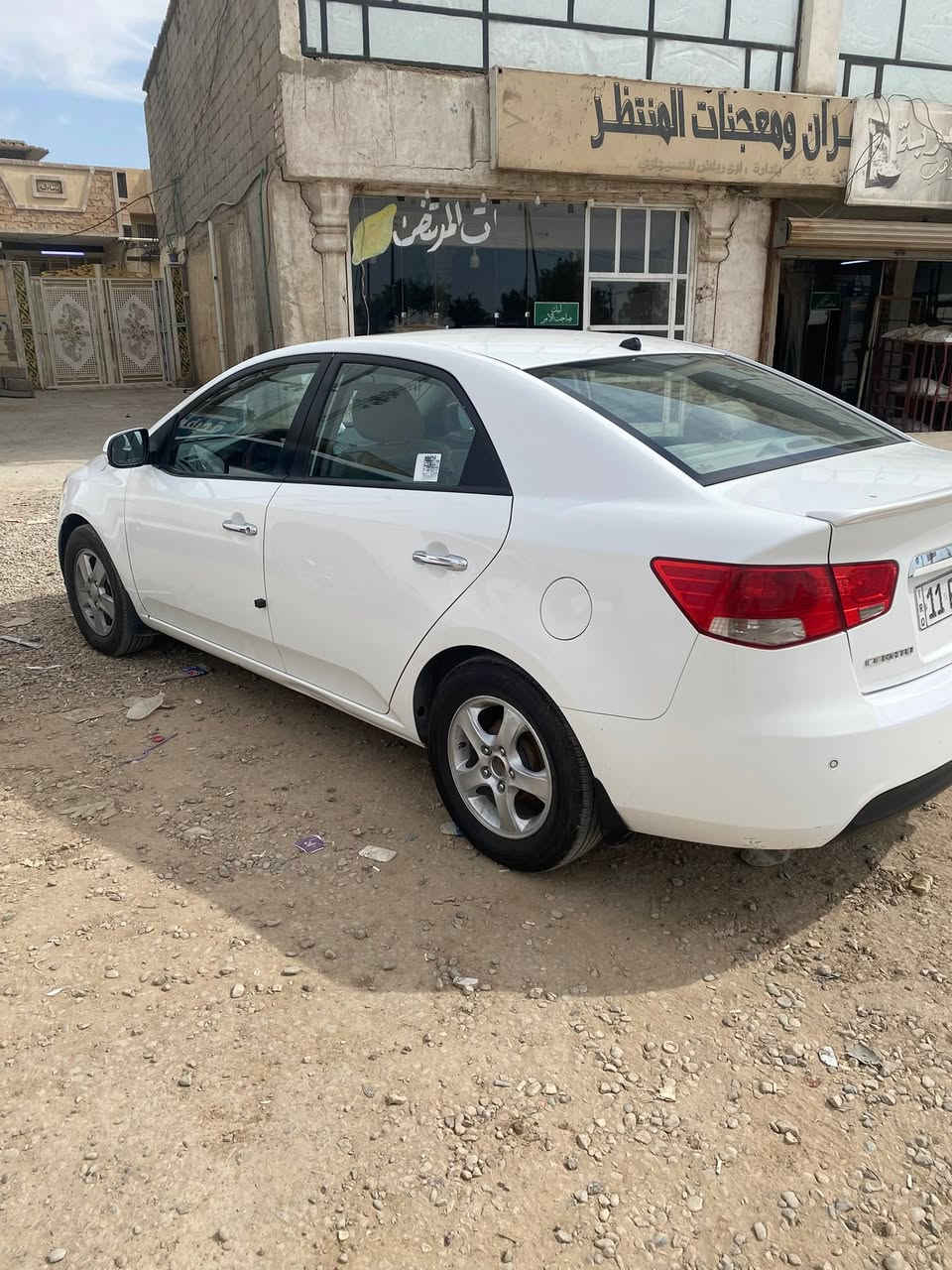 السلام عليكم اخوان عندي سيراتو خليجيه 2012 بغداد رايد مراوس بسبورتج 11/12/13/14
السياره مابيه صبغ بارد مسافت شبر بجاملق الخلفي 
السياره مكينه مفتوحه كازكيت ومكفوله من التبخير أو التنقيص.     اتصال***********وتساب ***********
