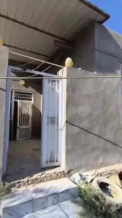 يالله دار  البيع المساحه 72متر
طابوزراعي سند 25قرار محكمه. سعر مناسب 

اساس صب سقف عكاده درجه وله البناء

العنوان كوفه علوت الفحل شارع ريسي 

يحتوي ع غرفه و ستقبال . ومطبخ وصاله  وتخاريج 

الستفسار تصل ع رقم ***********وتساب. يوجد كافت

 المساحت الزرعيه
