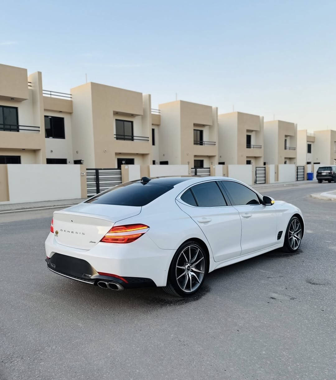 للبيع او مراوس بجيب
السعر 199$

جينيسس g70

موديل 2023

بدون دواخل بدون ايرباك

الحادث جاملغ امامي مبدل اصلي نفس اللون+

الجاملغ الخلفي صبغ

.بصمة

.كشنات تدفئة 

‏‎.ستيرن  هيتر

. وضعيات قيادة ( Eco - Comfort - Sport Plus - Sport ‏ - Costume )

.‏‎Auto Hold

.داخل جلد اسود 

. شاشة كبيرة

. كيجات ديجيتال

. رادارات امامي وخلفي وجانبي

. كشنات جلد + كهرباء 

. نظام تحديد المسار 

.مري اضائة ترحيب 

. لايت LED امامي خلفي

.دخول ذكي مع انارة ترحيب

.قيادة ذاتية  

.تحديد مسار+مثبت سرعه تفاعلي

📌مكان السيارة كربلاء 

📌***********
