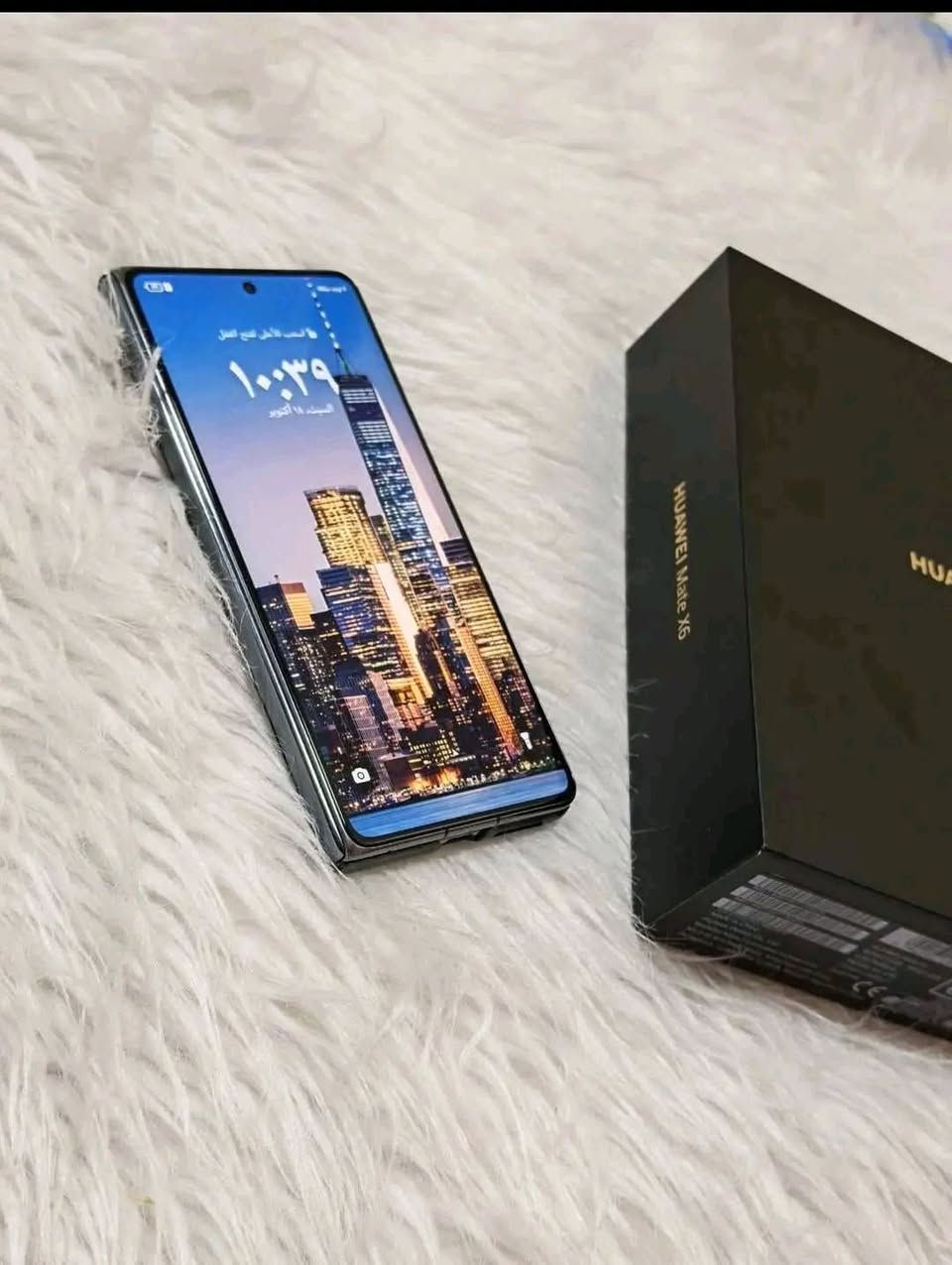 سلام عليكم اخوان جهاز هواوي HUAWEI Mate X6 احدث جهاز فولد عند هواوي بلمواصفات والمكانيات العملاقه نسخه عالميه 512_16 نضافه الجهاز 100_100  كامل ملحقاته كفر ولاسق للشاشتين وكارتون عدا الشاحنه جهاز مكفول من الخلل او الضرر عدا (نقطه سواد بطرف شاشه لا مابين ولا ماثر )اخواني تحب تعرف مواصفات جهاز موجود ع اليوتيوب ناشر حسين الجزائري علما سعر الجديد العام (مليونين و٤٩٠ الف ) للبيع بسعر ٧٧٥ الف فقط او المراوس مكاني بغداد مدينه الصدر توصيل ماعندي للاستفسار اخاص او وات ساب ***********
