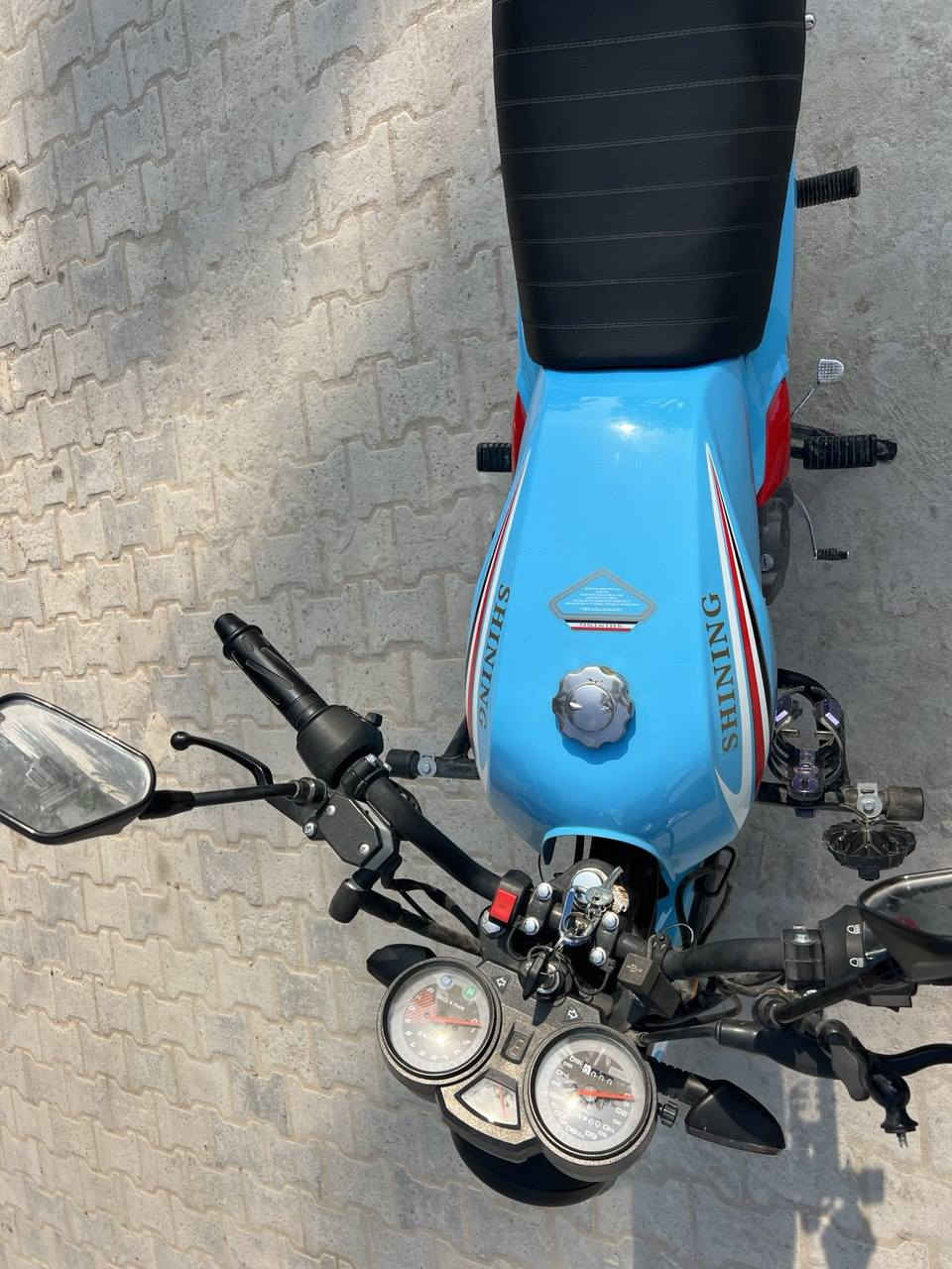 دراجة شايننك سمائي 2025
دراجة كاملة ما بيها اي نقص ولا برغي متحرك صار شهر ونص طالعه من المعرض استعمال بسيط 
بس الصالنصه بيها زنجار من المطر فقط 
اوراق سكنر 
(لو ما محتاج فلوس ما ابيع)
العنوان/طويريج ابو جوعانه الشارع العام 
***********

السعر /مليون1 بيها مجال حك الجيه
