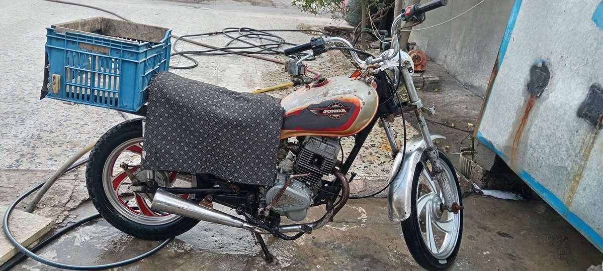 سلام عليكم جنيه شغاله محركه بلادي حيل نضيف شغاله نكره وياله جدد تايرات جدد يرادله ترتيب قيم بالي يرضي الله  واخذه


**إذا كنت صاحب هذا الإعلان وتريد حذفه لأي سبب، رجاءا أرسل رسالة إلى الدعم الفني**