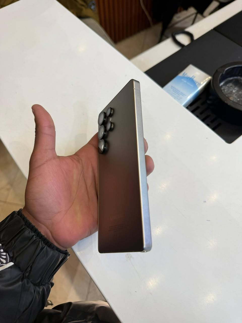 سامسونج S 25  الترا
اذكره 256 
ضمان عين الفهد 
 كل غراضه كامله 
مكاني بغداد الشعب 
نظيف جدا جدا اخو الجديد 
صالي تقريبا شهر ماخذه 

***********
