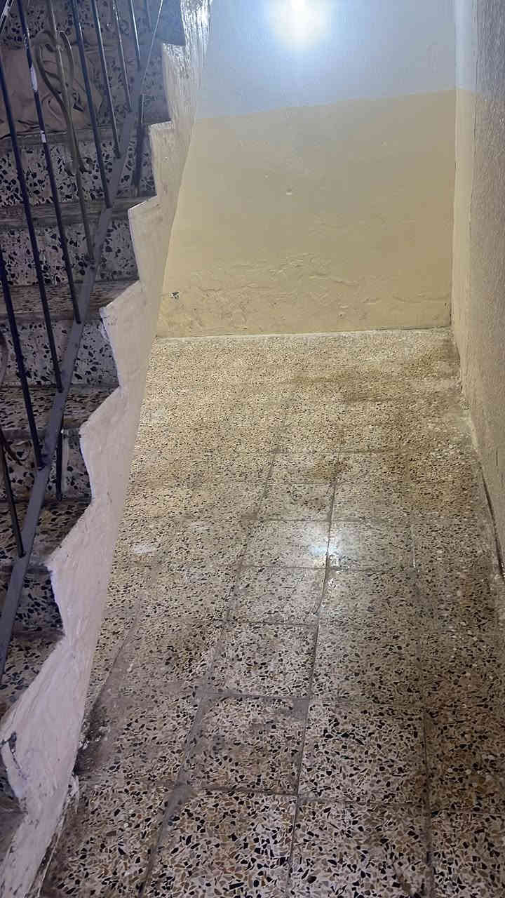 السلام عليكم للايجار بيت زائد شقه معزولات درايج وباب مساحة البيت 200 متر
غرفتين وهول واستقبال ومطبخ والشقه غرفتين وهول ومطبخ القادسيه الثانيه بين مدرسة زهرة المدائن وجامع النعيمي

***********
***********
