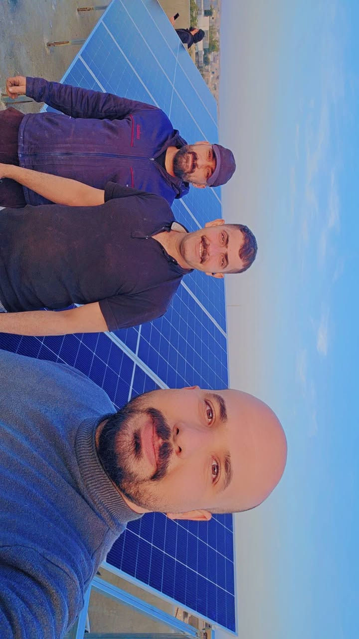 تم بحمدالله تنصيب منظومة طاقة شمسية بقدرة 
14 اميير نهاري و 12 امبير ليلي 
الواح بقدرة 615W  نوع لونجي ضمان 15 سنة
انفيرتر GROWATT  6Kw   ضمانة سنة استبدال 
بطارية ليثيوم 115KWمن شركة GENIXGREEN  ضمان 10 سنوات
صيانة لمدة سنة مجانية
للاستفسار الاتصال:-
***********
***********
***********
***********

GenixGreen 
GenixGreen Iraq 
المركز الذهبي-Golden Center
