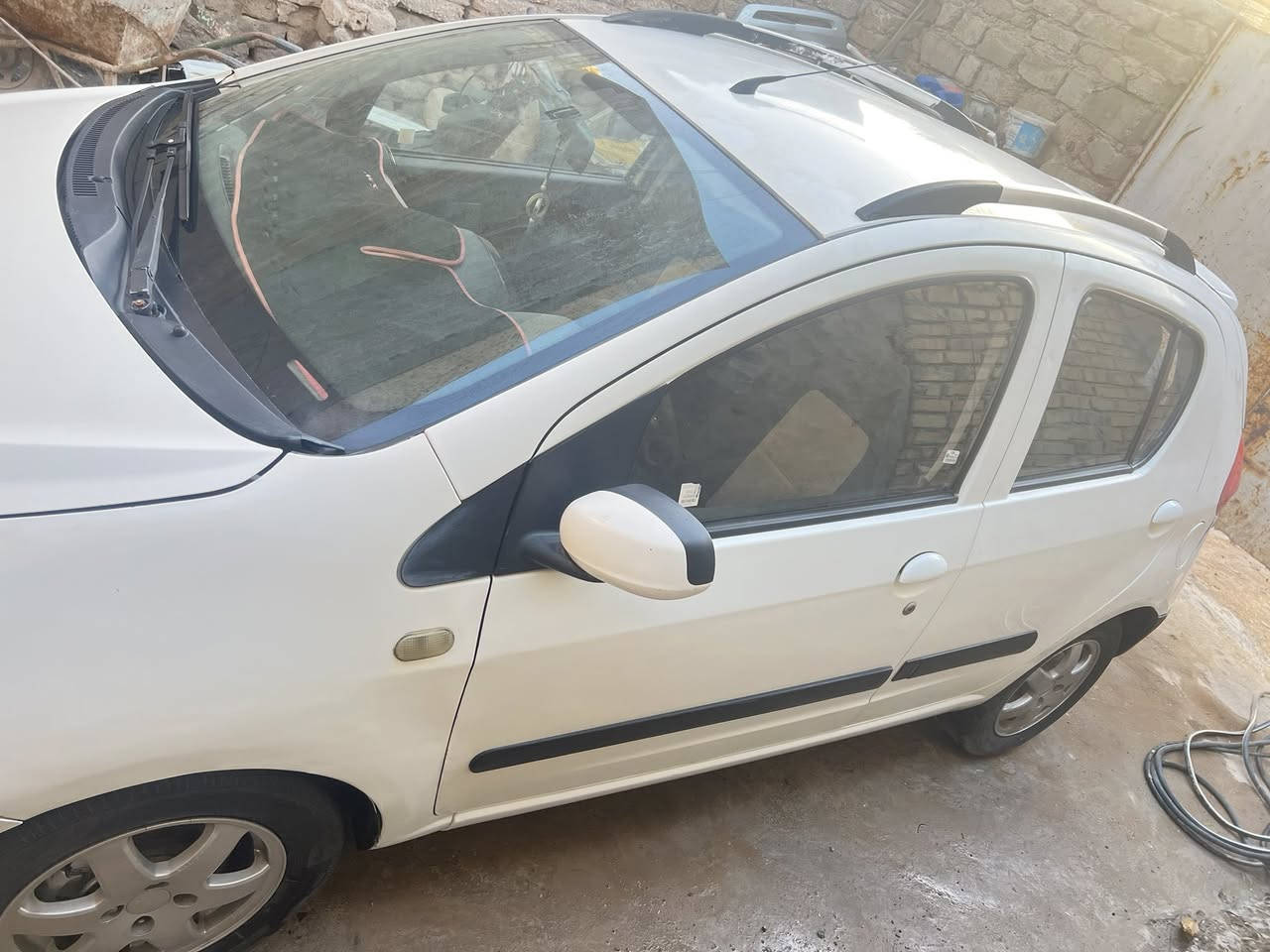 سلام عليكم سياره باندا لبيع 2013
رقم بغداد بيه جاملغ صبغ 
مكان بابل شارع 80
سعر 53 وبيه مجال 

***********
