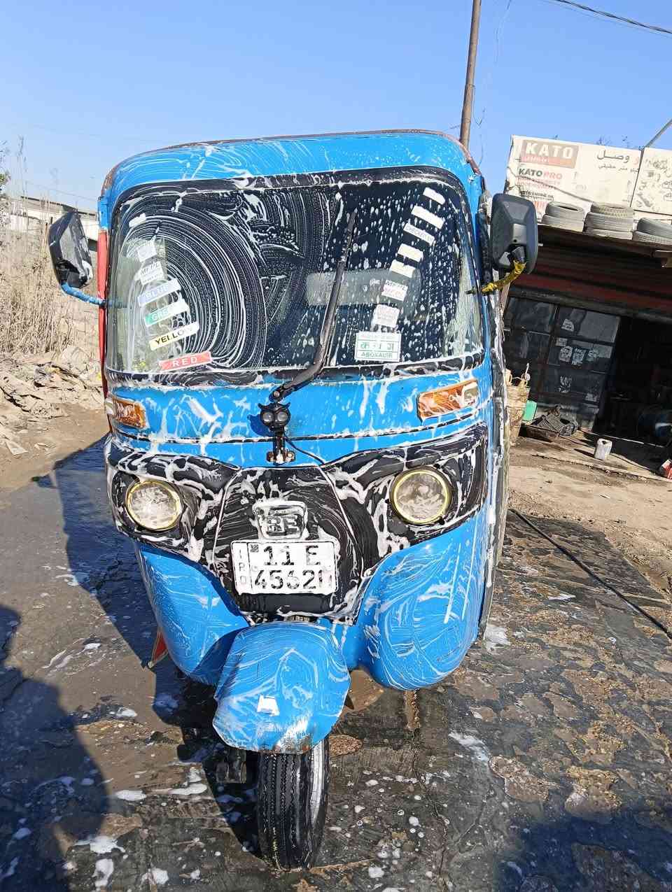 السلام عليكم توكتك للبيع موديل 21 السعر خاص رقم الهاتف ***********
