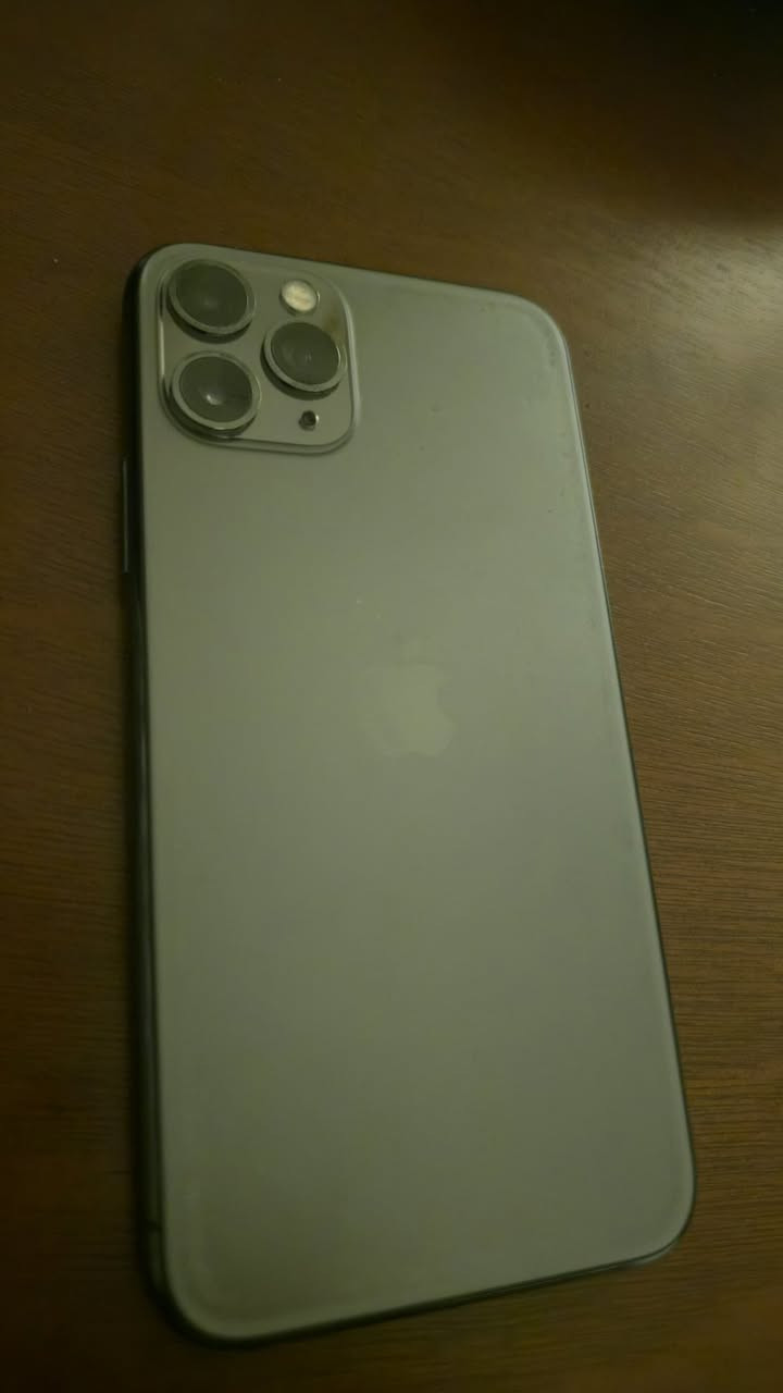 ايفون 11 برو
ذاكرة 256 كيكا 
نسبة بطاريته 93 بالمية معلاية
وجهاز نضيف مابي ولا شخطه


**إذا كنت صاحب هذا الإعلان وتريد حذفه لأي سبب، رجاءا أرسل رسالة إلى الدعم الفني**