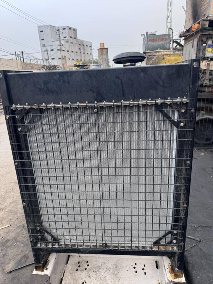 السلام عليكم
مولد كمنز 114   24 ولف

كيفي275

توليد لورسومير اصلي 

المكينة شرط الحمل والضمان
***********
