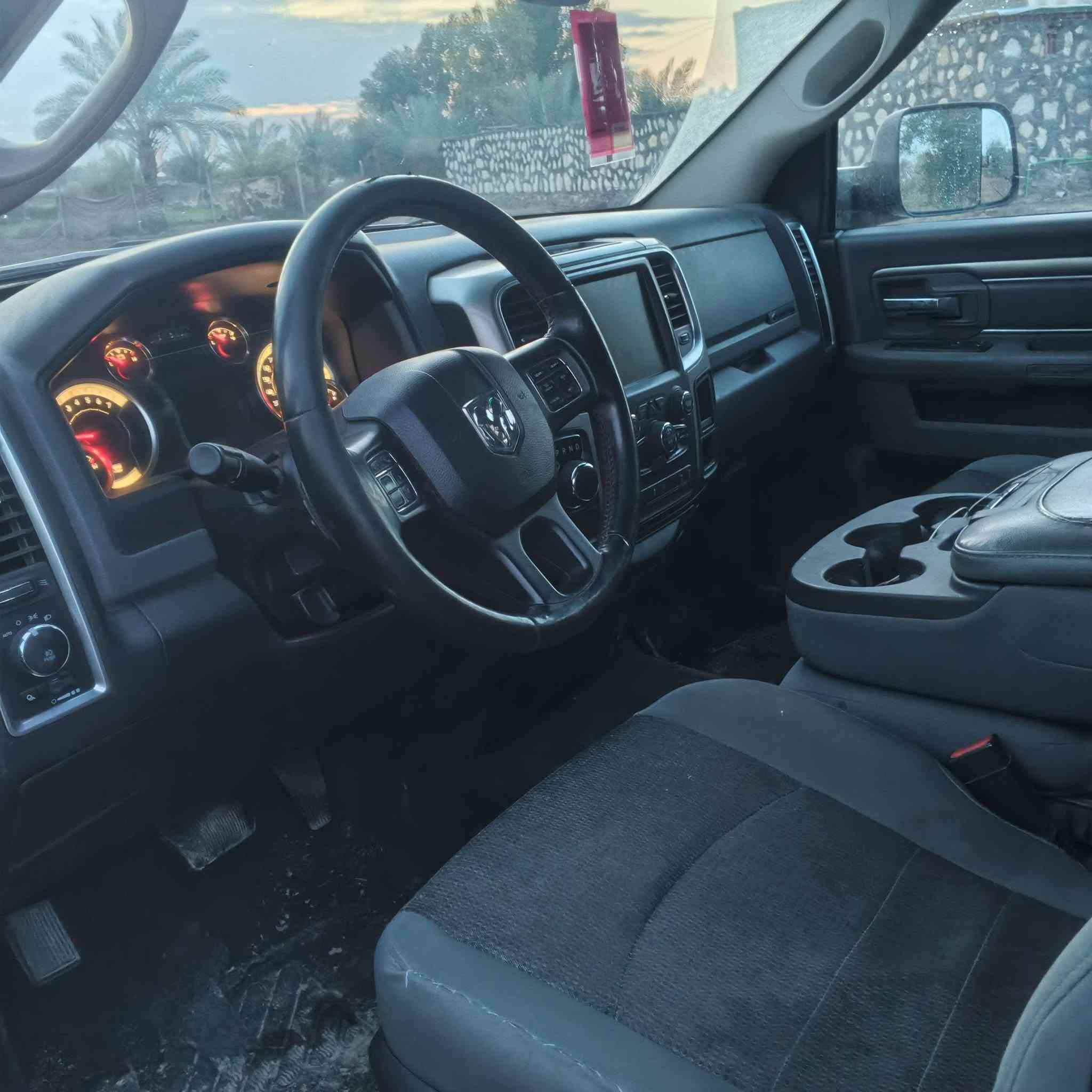 السلام عليكم 
للبيع اؤ مراوس 
رام موديل 17 رقم دهوك تحويل فقط 
حادث جاملغ امامي بدون دواخل بدون ايرباك 
ماشيه 172
 مكينه 5700 بيه منضومت غاز 
سياره بتره مو طويله مواصفات بك هورن 
جاهزه من كلشي 
سعره 200
مكان بابل القاسم ***********
