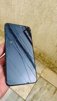 آيفون ١١ برو ماكس • ٢٥٦ • شاشه مبدله