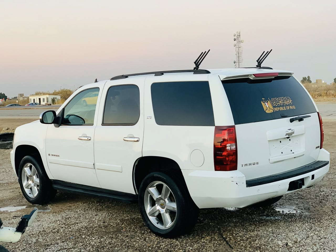 تاهو 2008LTZوارد أمريكي تبديل جاملغ وباب اصلية ودوسه صبغ  سيار فول١/١سياره جديد مابيه ناقص بدون راقم سعر 85نتصال على رقم***********
