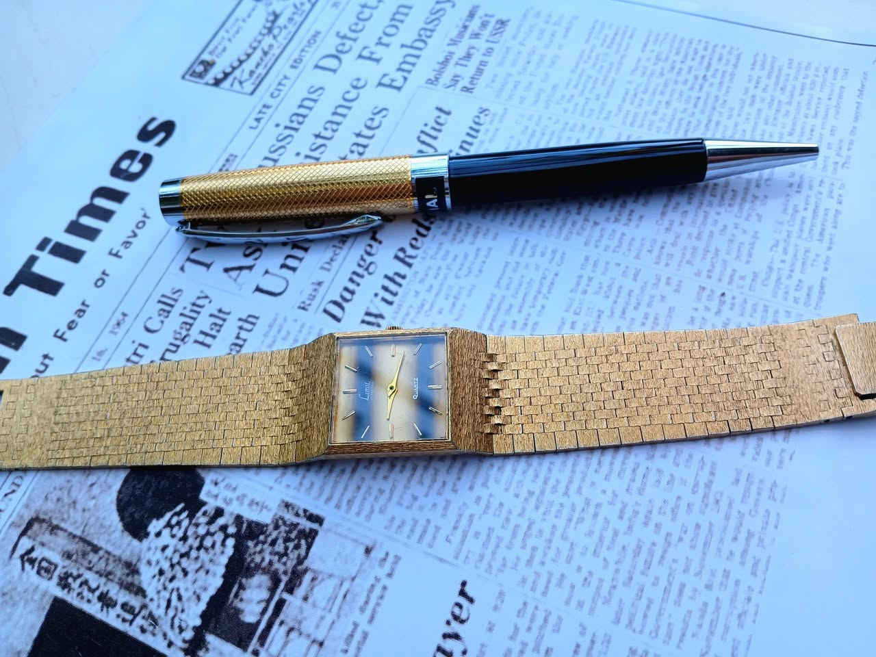 Limit Vintage 1970s
QUARTZ بطارية 
eye Tiger 🐅👁 المينة
رجالي 
دزاين مميز 
بلادية بالكامل 
غالبا تغليف ذهب 

125$


**إذا كنت صاحب هذا الإعلان وتريد حذفه لأي سبب، رجاءا أرسل رسالة إلى الدعم الفني**