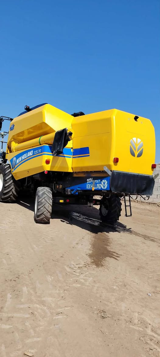 السلام عليكم....
حاصده للبيع موديل 24 دبل ادرام خمسة بلم
مكفولة كفالة عامة كامره مؤسسه 
للاستفسار الاتصال على الرقم التالي ***********
