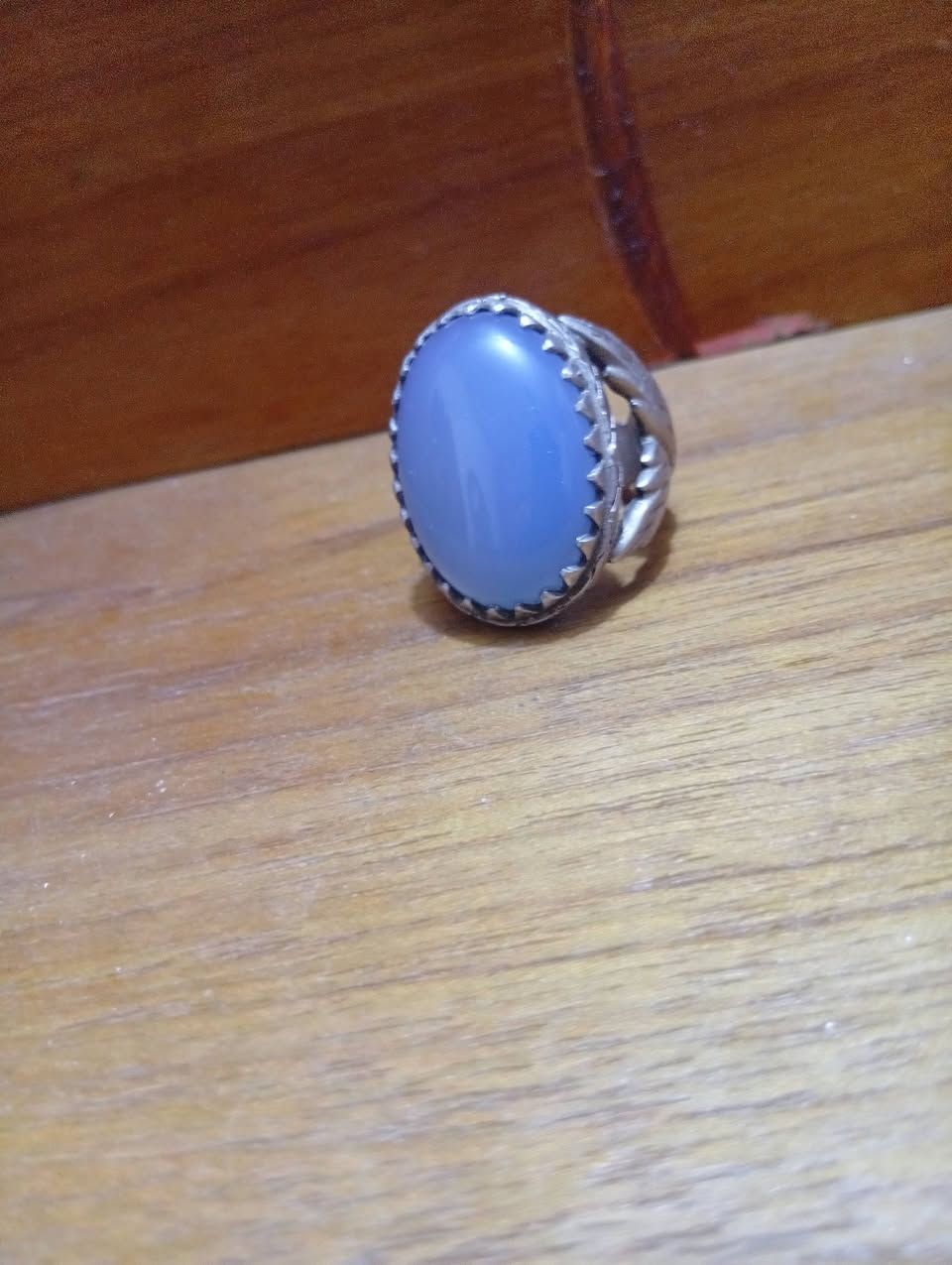 سلام عليكم محبس للبيع بس خشن كلش خشن  ماعرفه فضه لو حديد السعر 40وبي مجال المكان  النجف المكرمه يم سوك المسكف مراسله خاص او واتساب ***********
