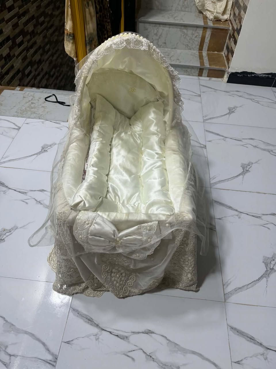 🛑 لا احد يدخل خاص مكلف بالنشر الاغراض مامالتي ..اتصل عالرقم ‭***********‬
الميز اكبير وينفتح وينسد  75 الف قفل
السياره أخذناها ب 150 من الترك مامشي بيها الباتري هبط مالها ًً. سعرها 75 الف جديدة قص
الحجلي الجديدي  15 الف
الكرسي للاكل ونوم واستراحة الطفل جديدة قص55 الف قفل
الرحله 10 الاف
المهد 15 الف
الكريكوت 25 مع المطرح مالو

