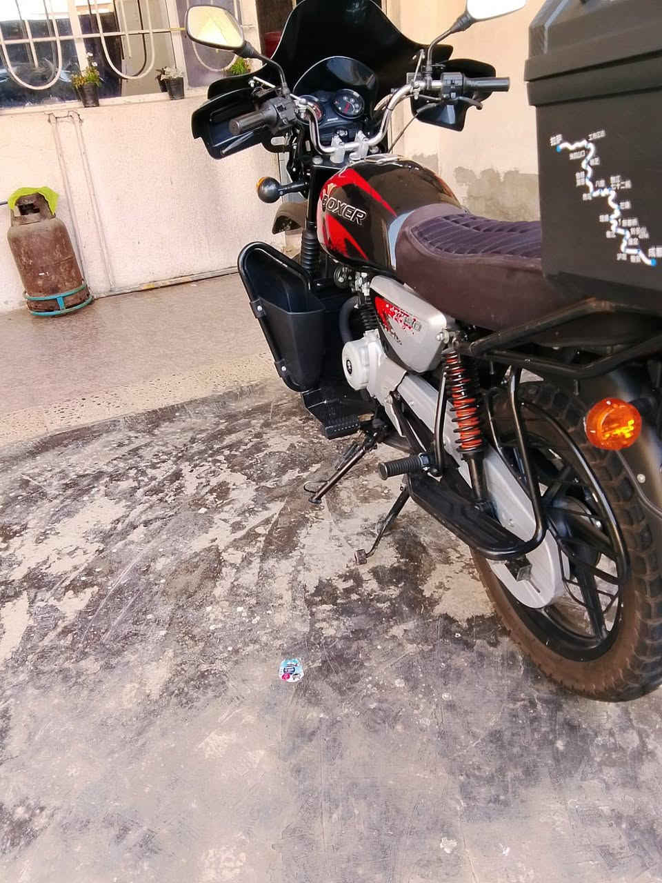 سلام عليكم
دراجه بوكسر جديدة موديل 2023 
مكفوله دراجه أوراق كامله 
ماشيه 21153
العنوان بغداد تقاطع درويش 
السعر 1900
الاستفسار***********
