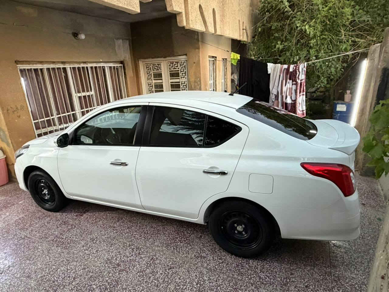 للبيع نيسان سني موديل 25ماشيه 13بسم الشركه تريد وكاله تريد تحويل بيهه ربع جاملغ صبغ امامي ولباقي كفاله رقم الهاتف***********المكان بابل كفل
