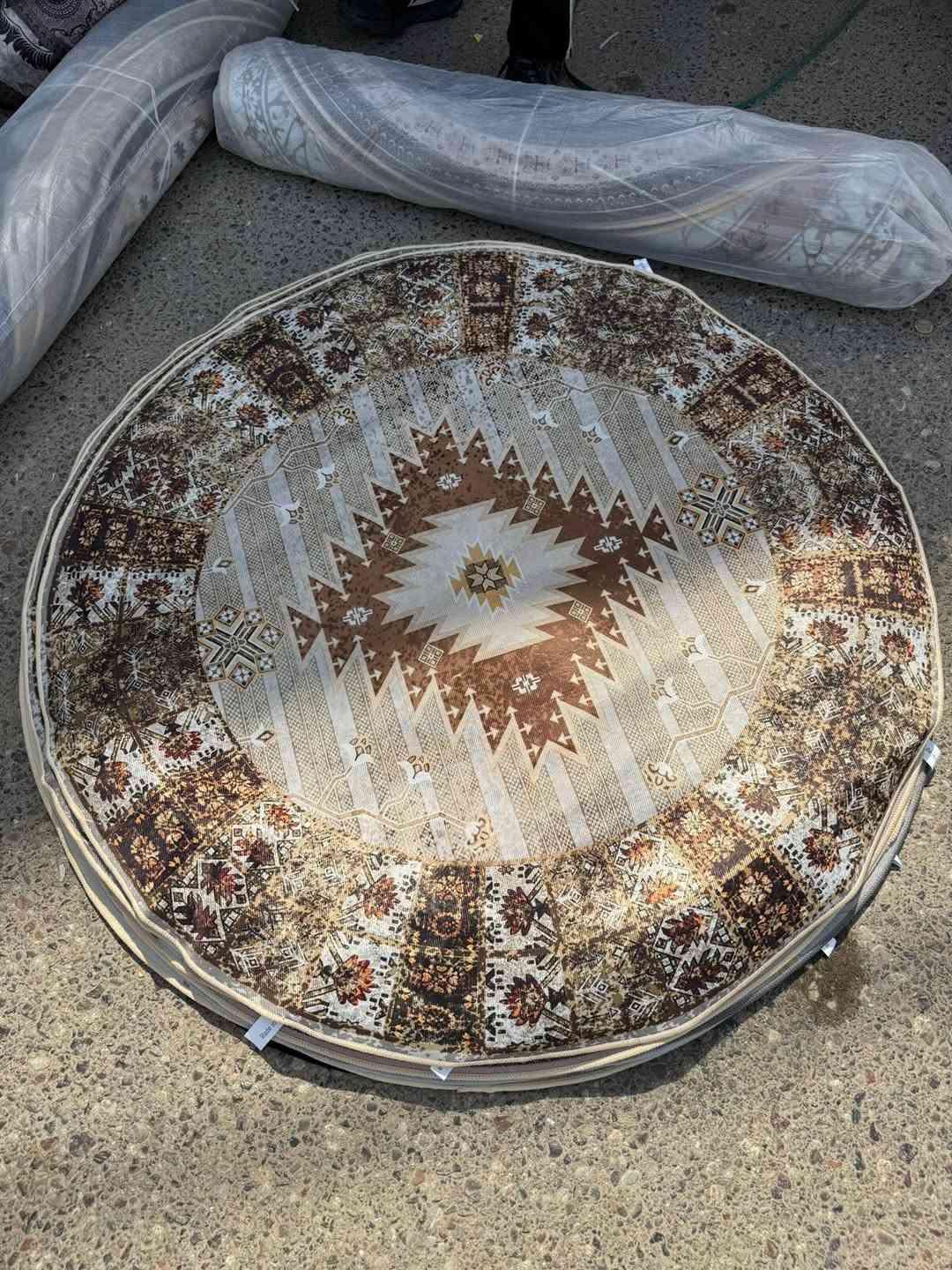 ثريدي 

دائري

القاس 120.120

سعر 5 الاف


**إذا كنت صاحب هذا الإعلان وتريد حذفه لأي سبب، رجاءا أرسل رسالة إلى الدعم الفني**